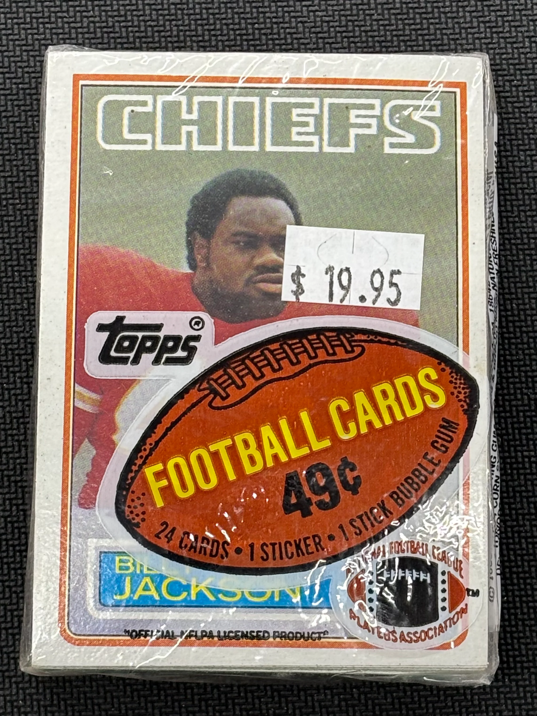 1983 Topps Football Cello Wax Pack *Top Card Will Vary (CHASE - Jim McMahon & Marcus Allen RC's )